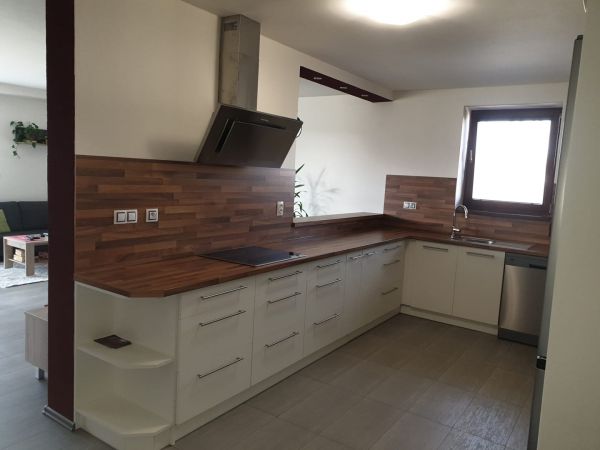 Truhlářství Záruba - Interiérový nábytek na míru (02)