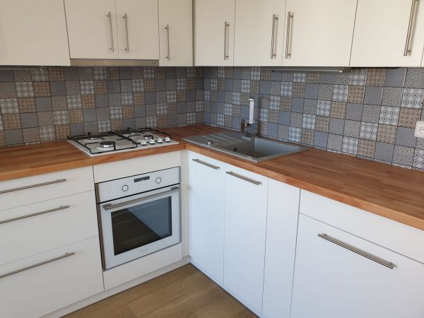 Truhlářství Záruba - Interiérový nábytek na míru (04)