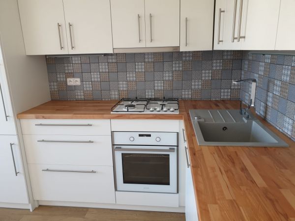 Truhlářství Záruba - Interiérový nábytek na míru (05)