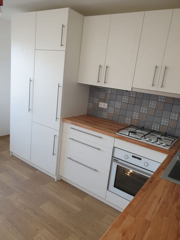 Truhlářství Záruba - Interiérový nábytek na míru (06)