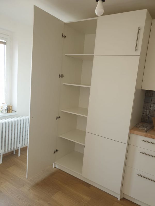 Truhlářství Záruba - Interiérový nábytek na míru (08)