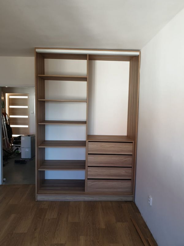 Truhlářství Záruba - Interiérový nábytek na míru (09)