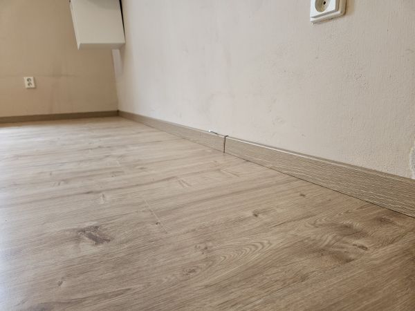 Truhlářství Záruba - Pokládka plovoucích podlah (03)